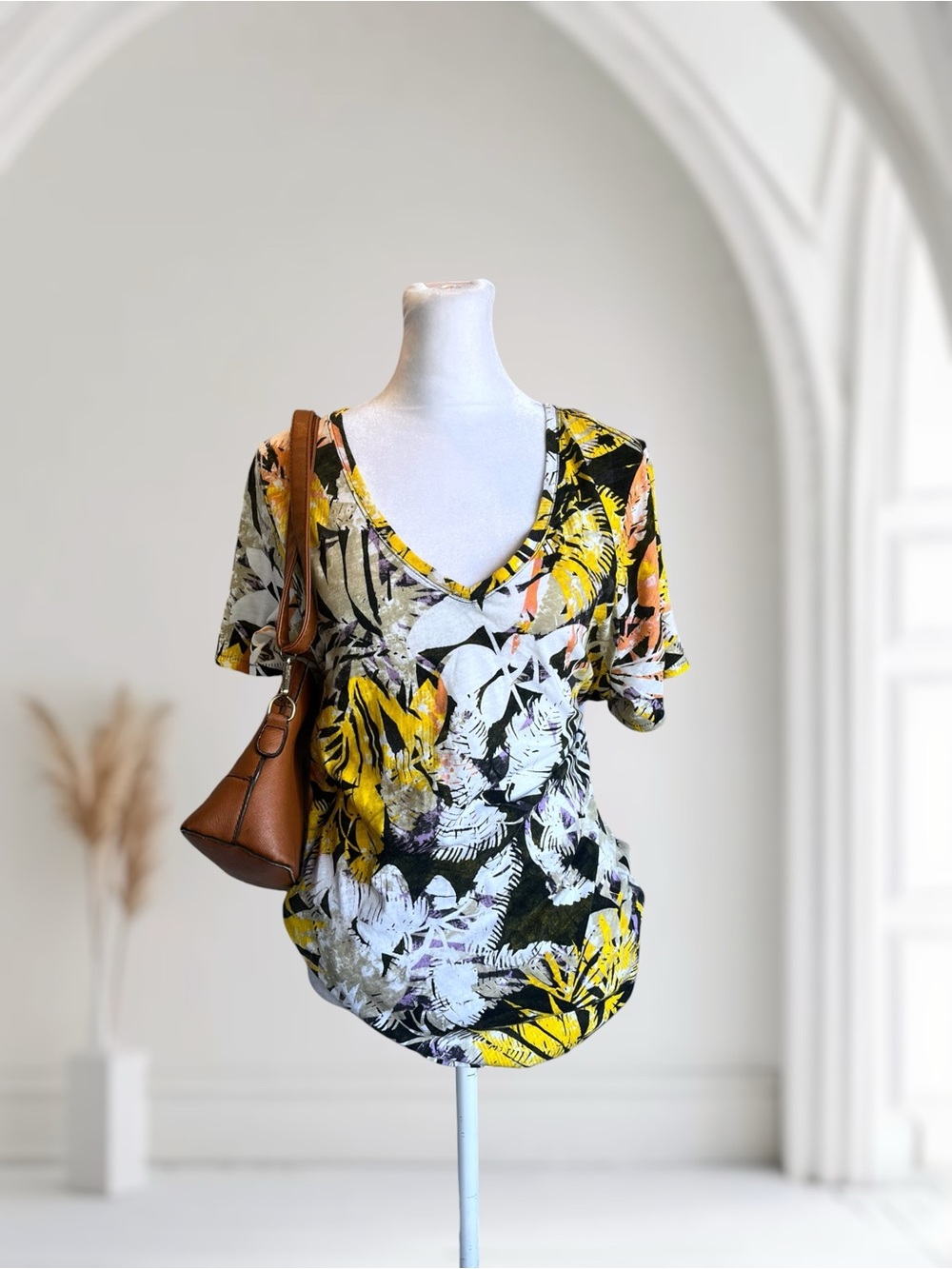 Women’s Tropical Floral Everyday Tee Size 0X